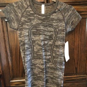 Brand New Lululemon shirt